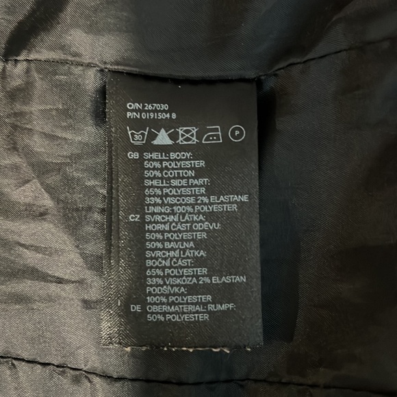 H&M black/white/red zippered jacket - Picture 9 of 9